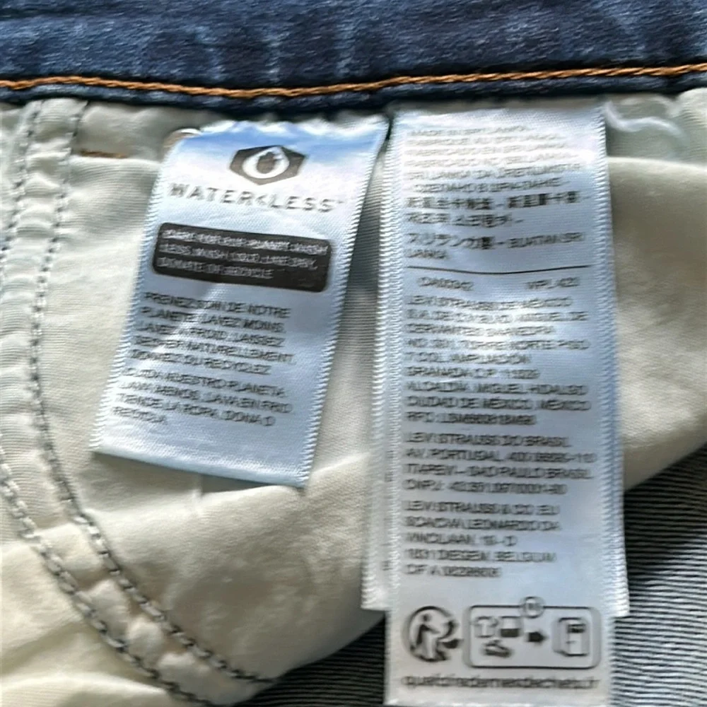 Levi's Blue Jean Classic Bermuda Shorts Relaxed Fit - Picture 5 of 6